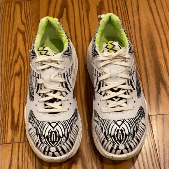 UGG limited edition sneakers - Picture 1 of 5
